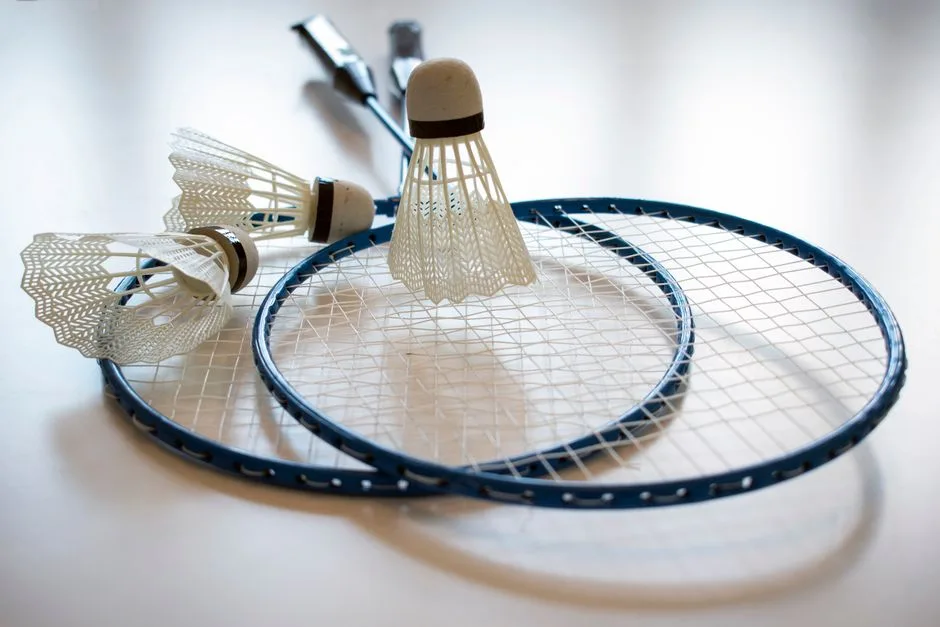 Reglas del bádminton: puntuación, saque y faltas claras
